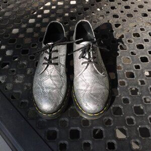 DR MARTENS Women's Vegan Silver Metallic Snake Oxford Shoes Size 6